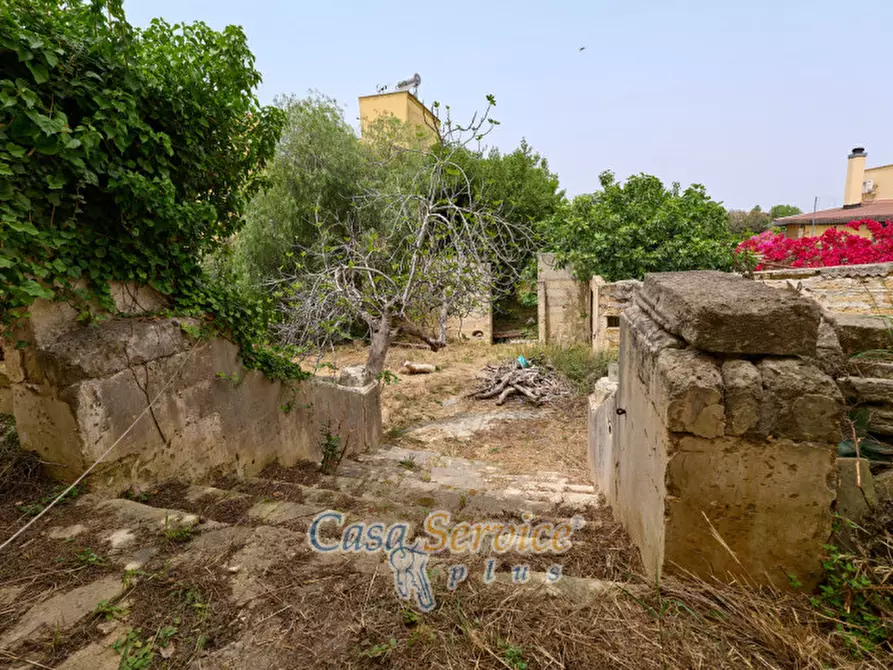 Immagine 21 di Palazzo in vendita  in Via Roma a Alezio