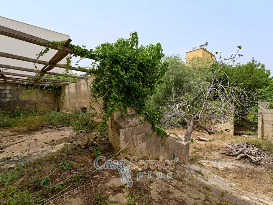 Immagine 22 di Palazzo in vendita  in Via Roma a Alezio