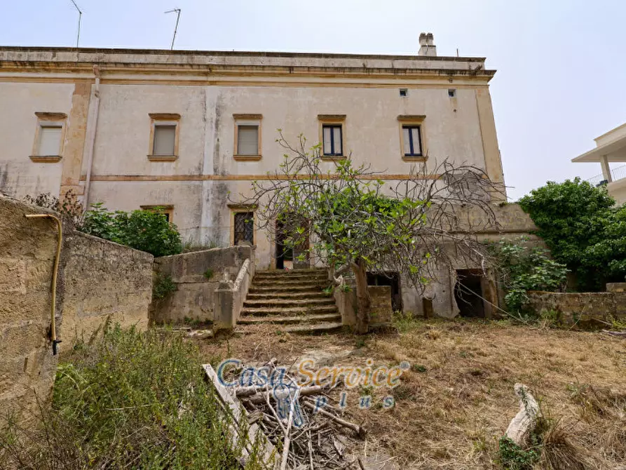 Immagine 25 di Palazzo in vendita  in Via Roma a Alezio