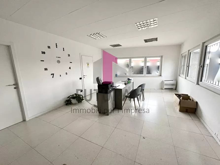 Immagine 2 di Ufficio in affitto  in viale del sole a Vicenza