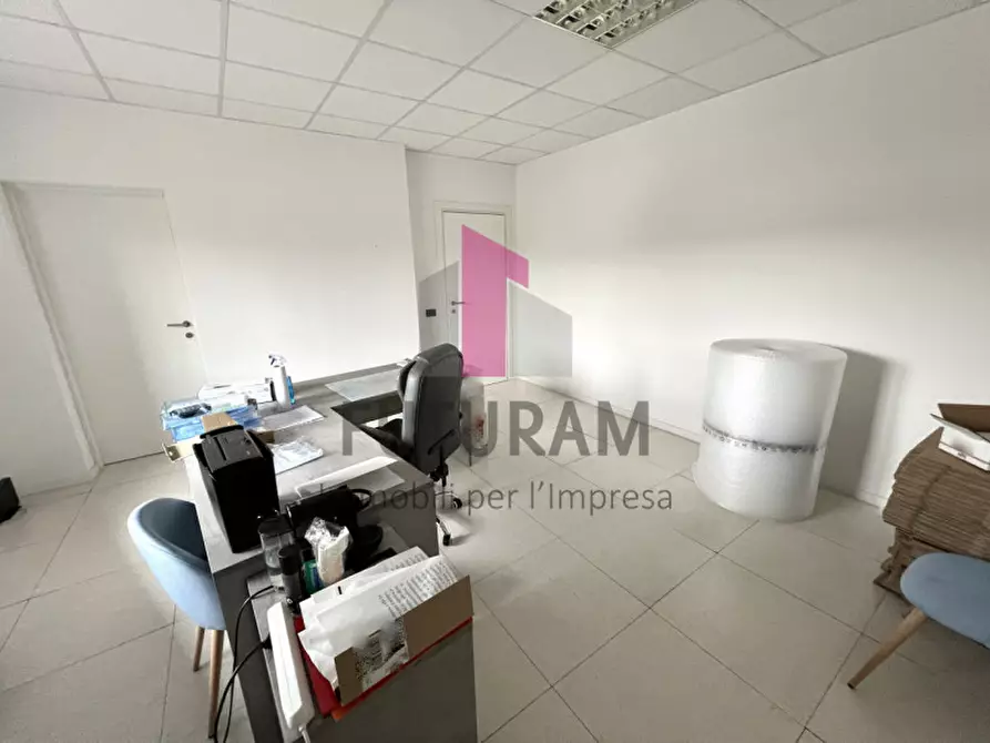 Immagine 13 di Ufficio in affitto  in viale del sole a Vicenza