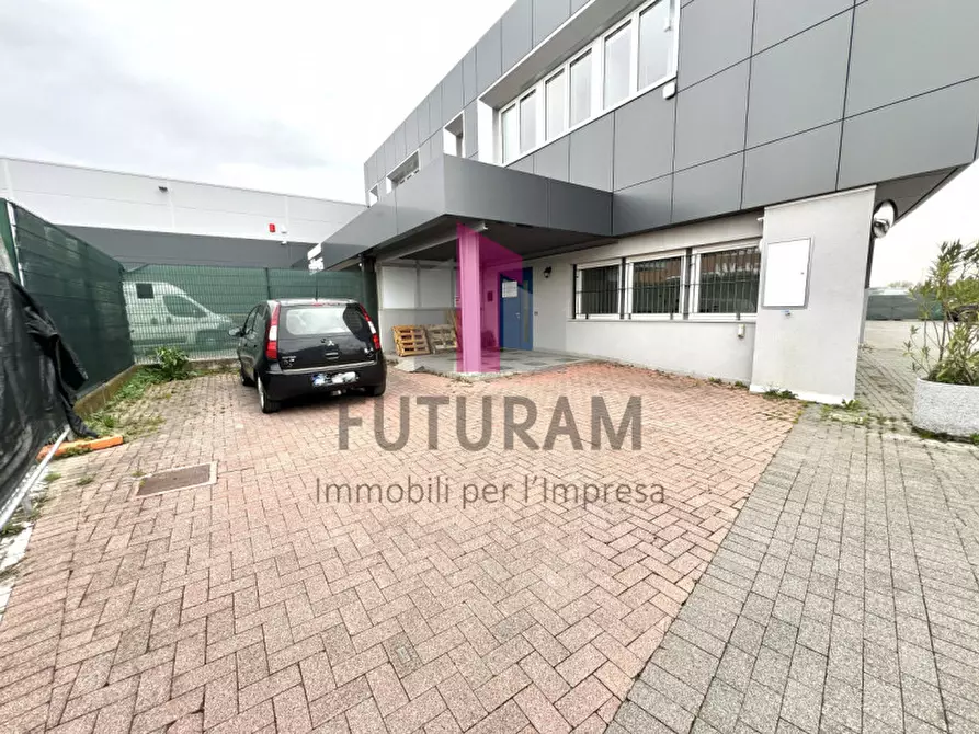 Immagine 21 di Ufficio in affitto  in viale del sole a Vicenza