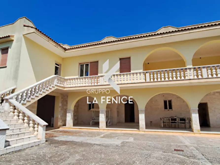 Immagine 1 di Villa in vendita  in contrada Masseria Piccola a Cisternino