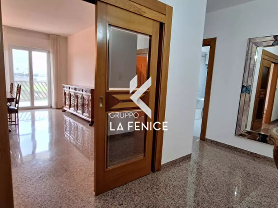 Immagine 15 di Appartamento in vendita  in via Alcide De Gasperi a Locorotondo