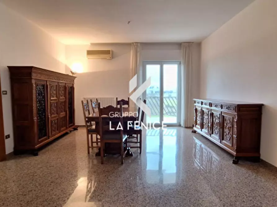 Immagine 16 di Appartamento in vendita  in via Alcide De Gasperi a Locorotondo