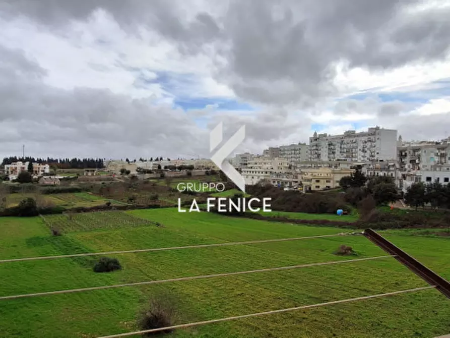 Immagine 23 di Appartamento in vendita  in via Alcide De Gasperi a Locorotondo