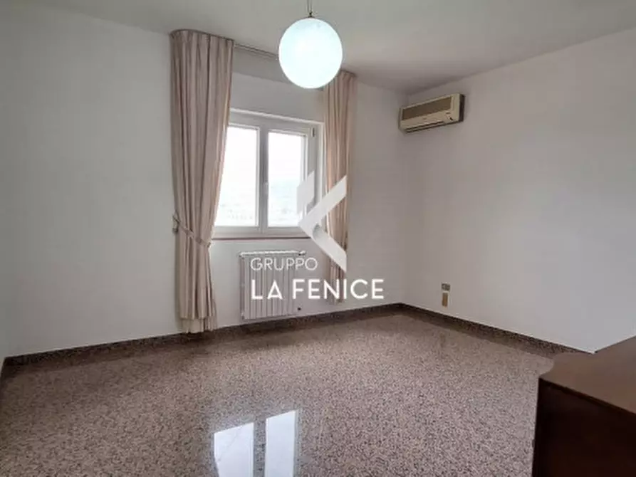 Immagine 32 di Appartamento in vendita  in via Alcide De Gasperi a Locorotondo