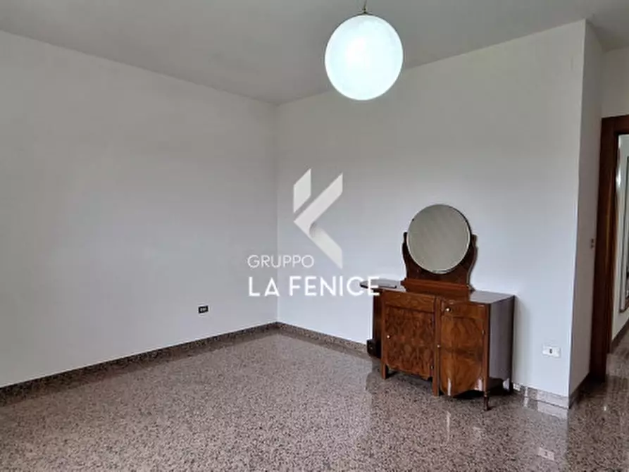 Immagine 33 di Appartamento in vendita  in via Alcide De Gasperi a Locorotondo