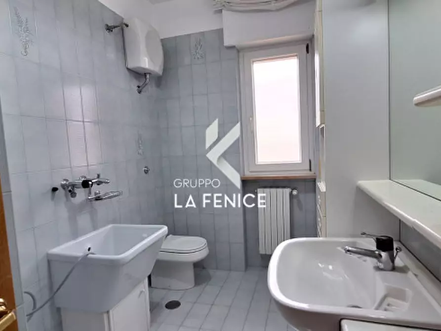 Immagine 37 di Appartamento in vendita  in via Alcide De Gasperi a Locorotondo