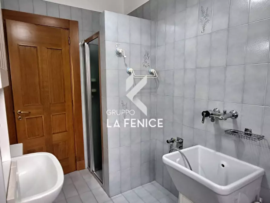 Immagine 38 di Appartamento in vendita  in via Alcide De Gasperi a Locorotondo