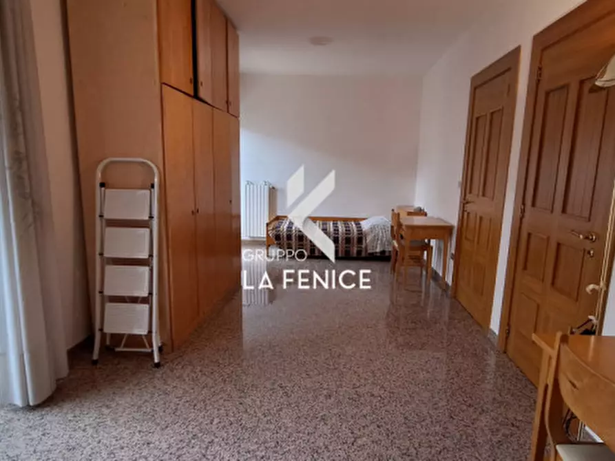 Immagine 47 di Appartamento in vendita  in via Alcide De Gasperi a Locorotondo