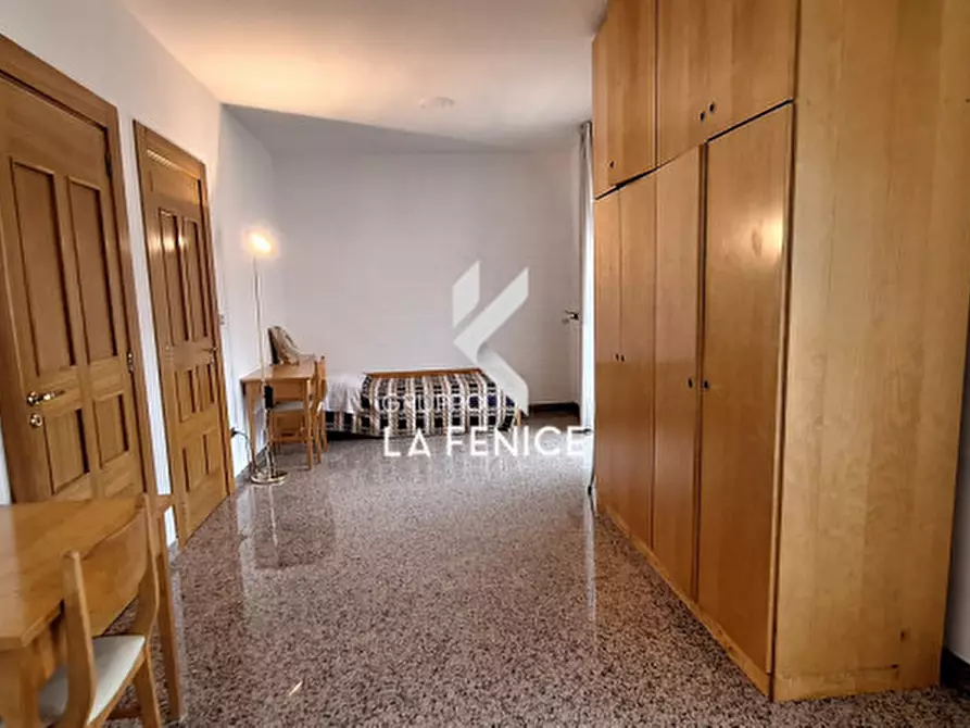 Immagine 49 di Appartamento in vendita  in via Alcide De Gasperi a Locorotondo