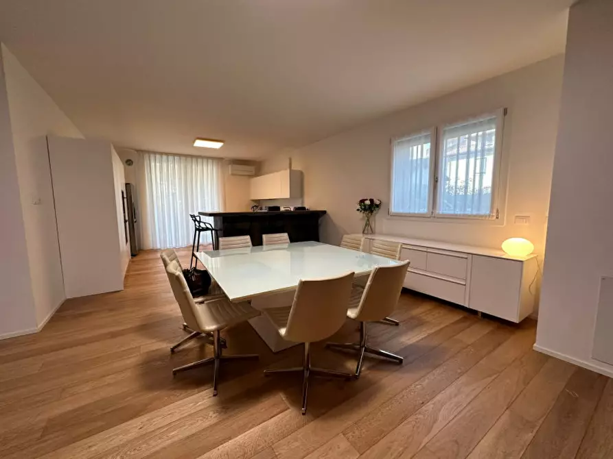Immagine 9 di Appartamento in vendita  in Via Pietro Riccardi 10 a Modena