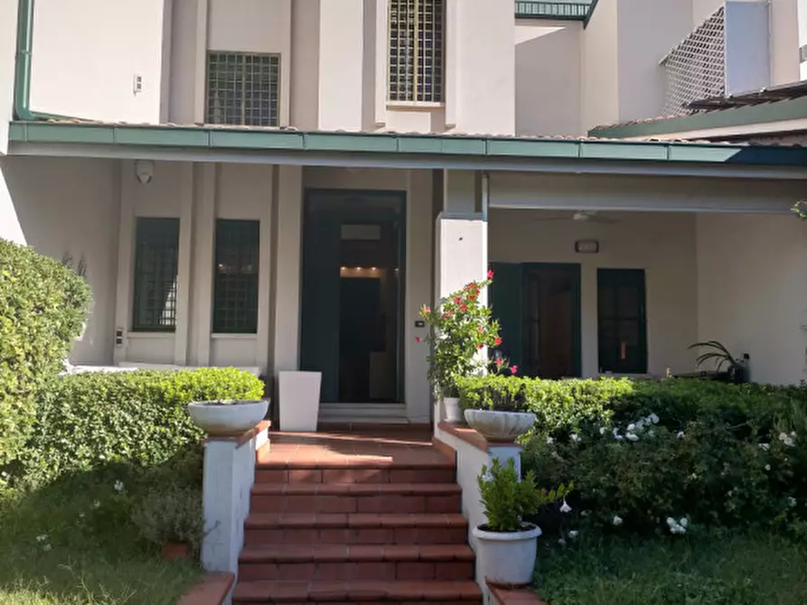 Immagine 1 di Villetta a schiera in vendita  in Via Padova a Sassuolo