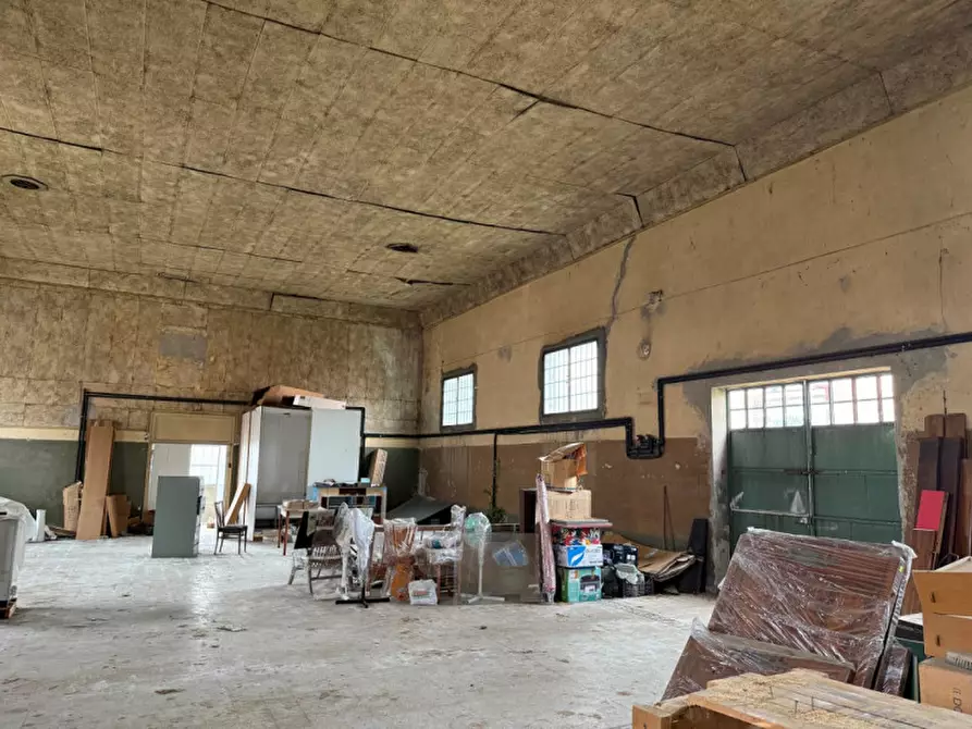 Immagine 5 di Magazzino in vendita  in Via del Pavone 2 a Mira