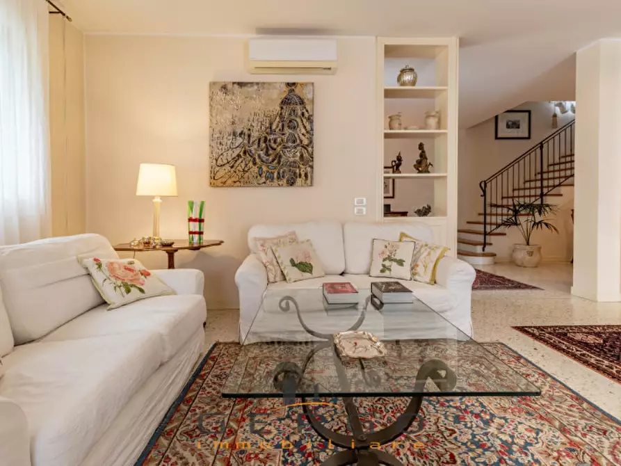 Immagine 9 di Villa in vendita  in Via Nazario Sauro a Montebelluna