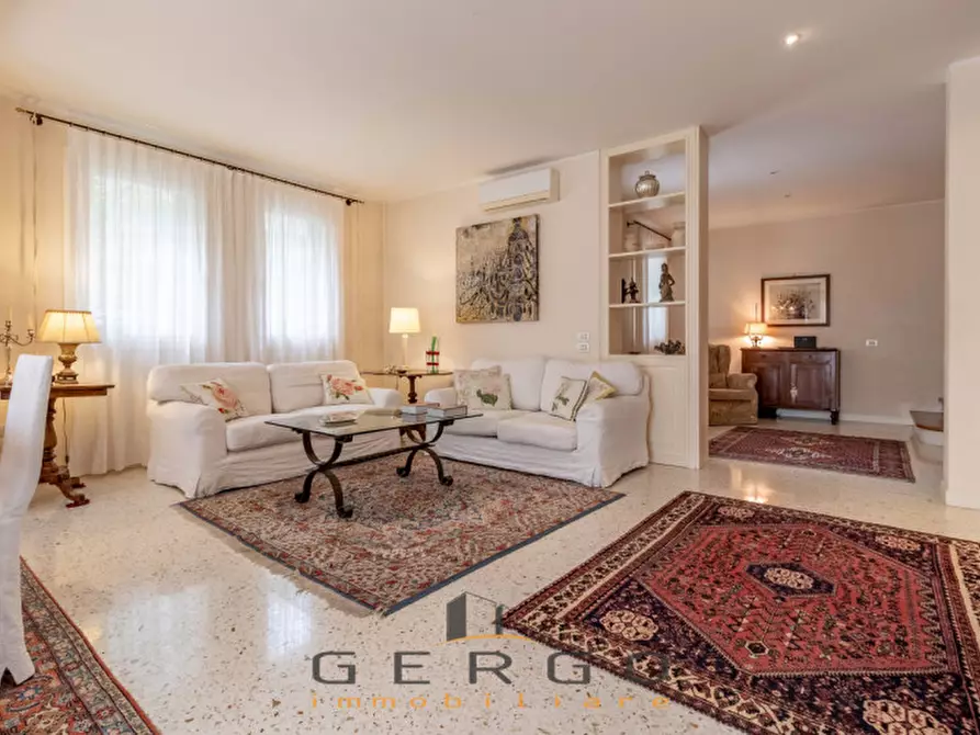 Immagine 11 di Villa in vendita  in Via Nazario Sauro a Montebelluna