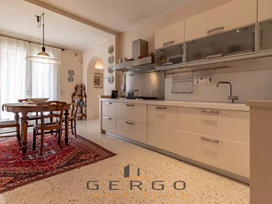 Immagine 19 di Villa in vendita  in Via Nazario Sauro a Montebelluna