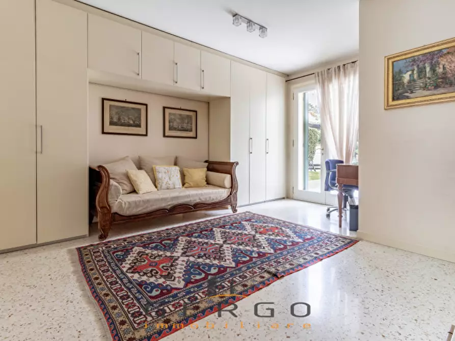 Immagine 23 di Villa in vendita  in Via Nazario Sauro a Montebelluna
