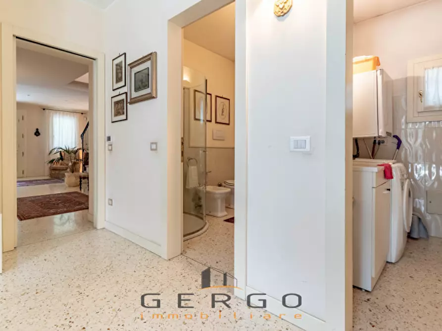 Immagine 26 di Villa in vendita  in Via Nazario Sauro a Montebelluna