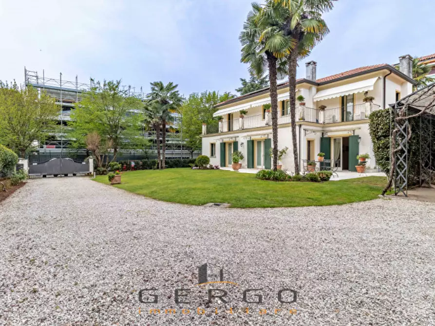Immagine 50 di Villa in vendita  in Via Nazario Sauro a Montebelluna