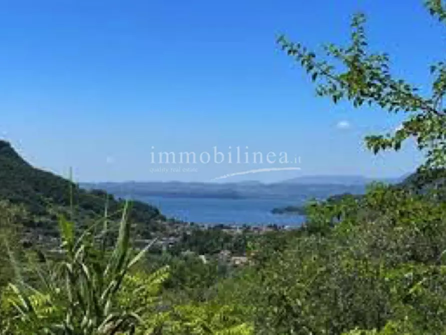 Immagine 1 di Terreno in vendita  a Costermano sul Garda