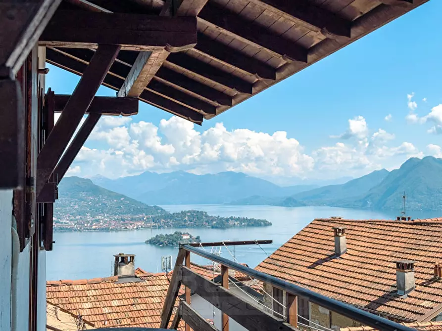 Immagine 2 di Appartamento in vendita  in Via Abate Stoppani 2 a Stresa