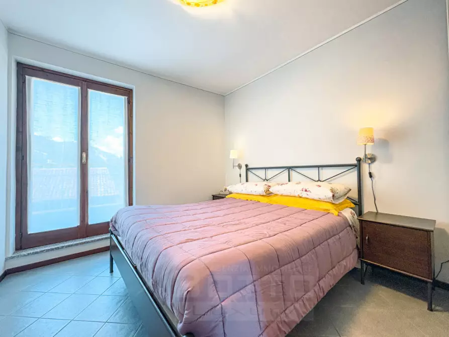 Immagine 5 di Appartamento in vendita  in Via Abate Stoppani 2 a Stresa