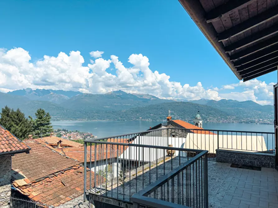 Immagine 6 di Appartamento in vendita  in Via Abate Stoppani 2 a Stresa