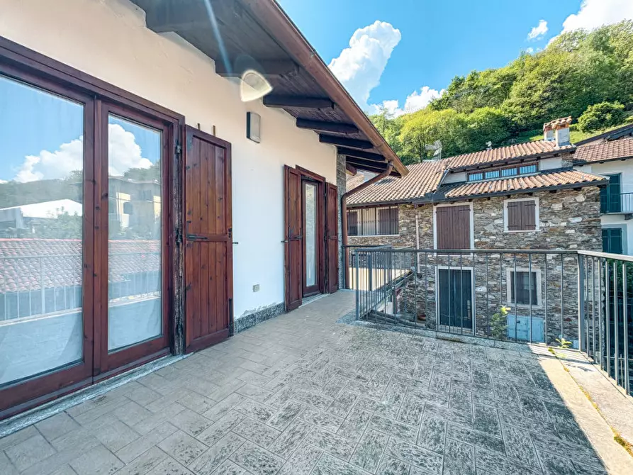 Immagine 19 di Appartamento in vendita  in Via Abate Stoppani 2 a Stresa