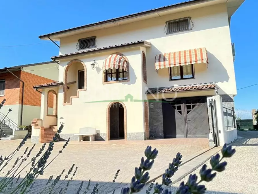 Immagine 1 di Casa bifamiliare in vendita  in Via Adele Alfieri snc a Magliano Alfieri