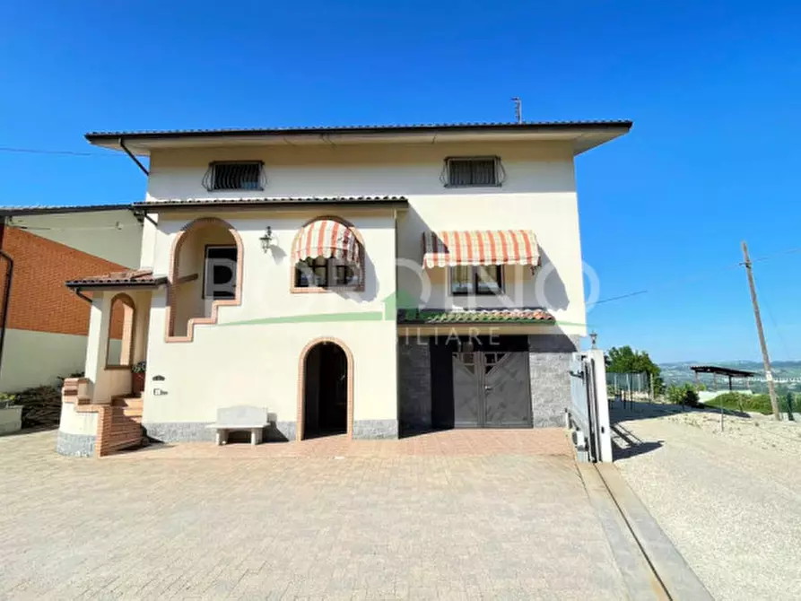 Immagine 2 di Casa bifamiliare in vendita  in Via Adele Alfieri snc a Magliano Alfieri