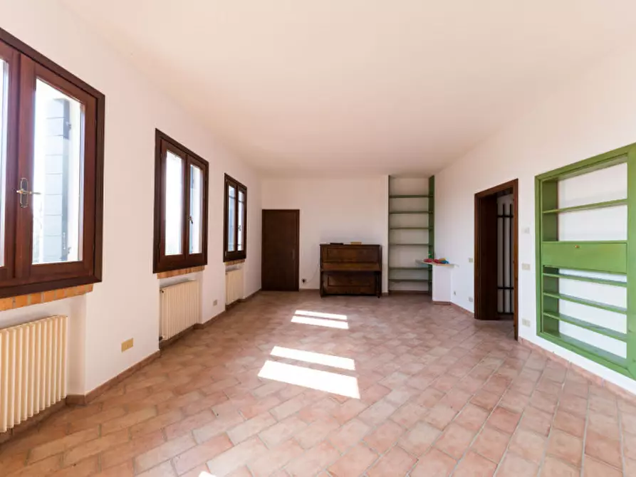 Immagine 9 di Rustico / casale in vendita  in VIA TORRESELLE a Baone