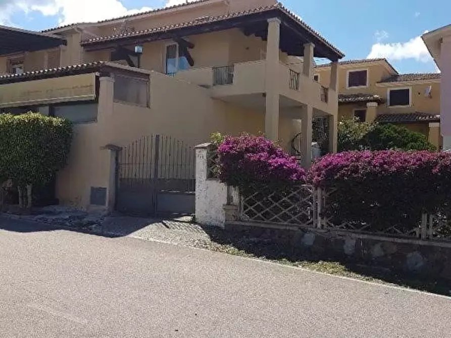 Immagine 15 di Appartamento in vendita  in via dei gabbiani a Golfo Aranci