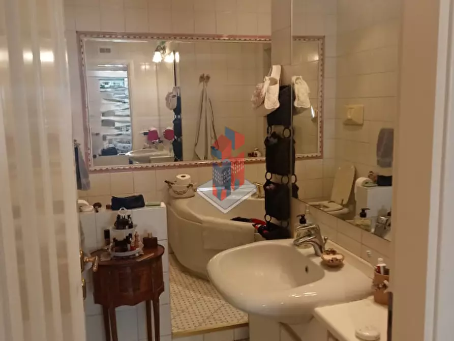 Immagine 34 di Appartamento in vendita  in P.LE GABRIELE D'ANNUNZIO a Napoli