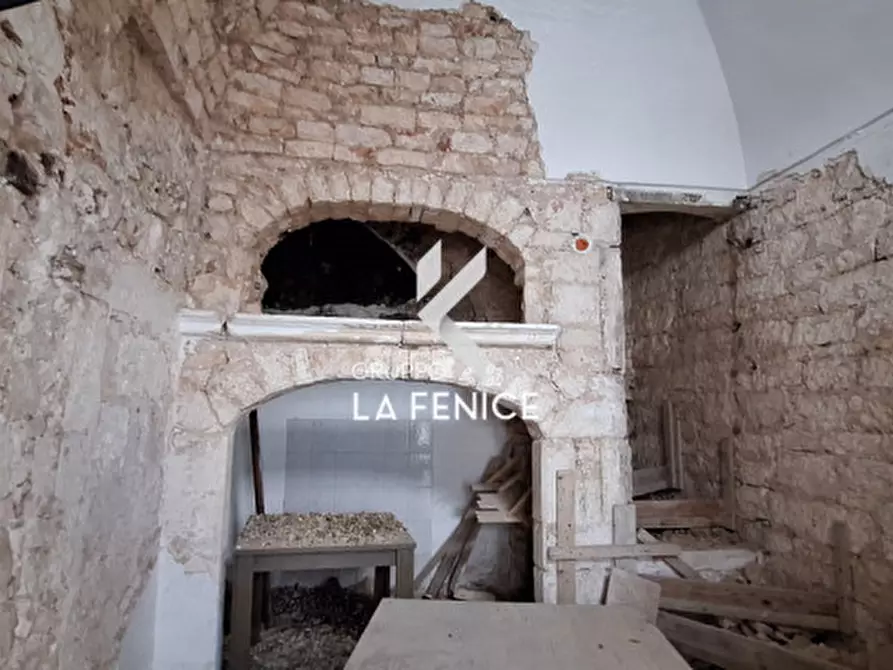 Immagine 11 di Casa indipendente in vendita  in via Morelli a Locorotondo