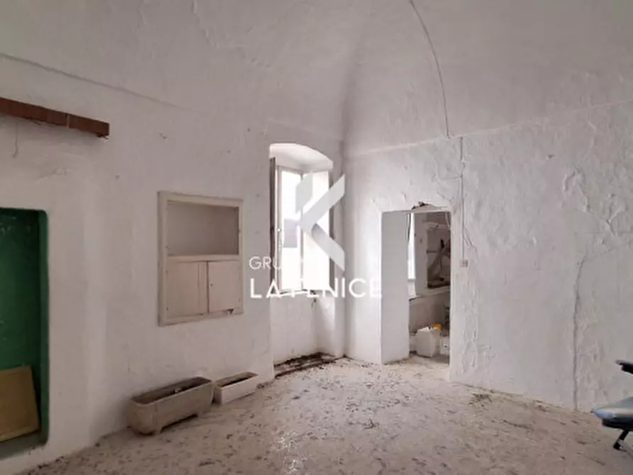 Immagine 27 di Casa indipendente in vendita  in via Morelli a Locorotondo