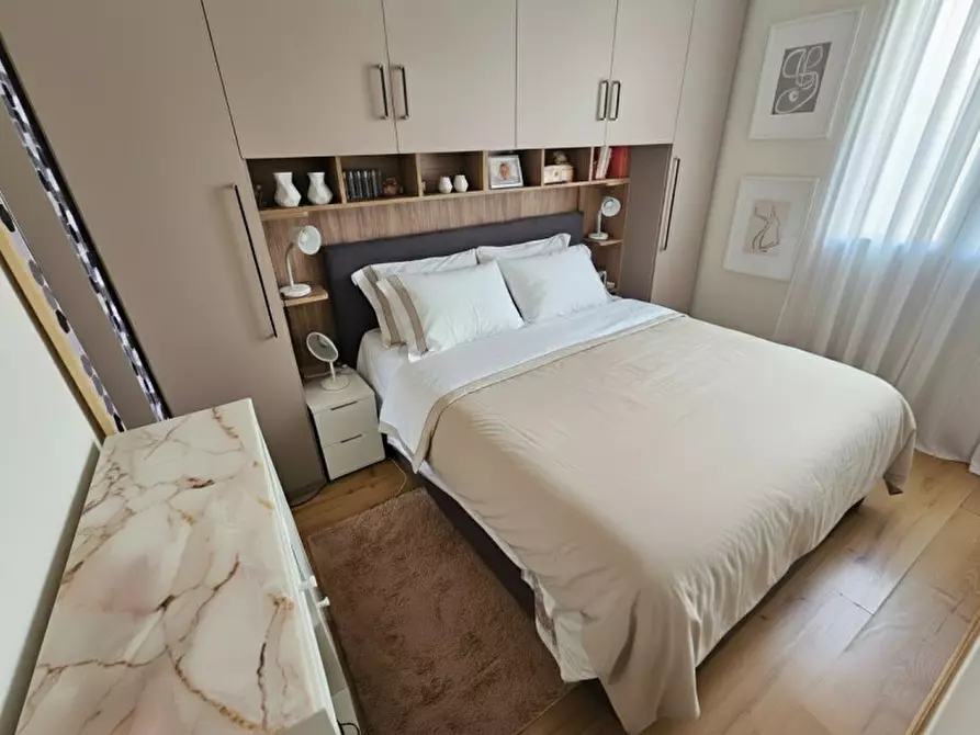 Immagine 1 di Appartamento in vendita  in Viale Antonio Locatelli a Rimini