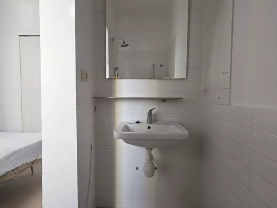 Immagine 8 di Appartamento in vendita  in Viale Antonio Locatelli a Rimini