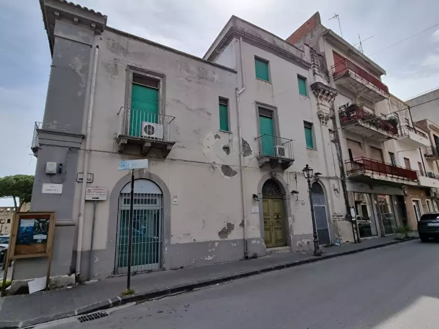 Immagine 2 di Negozio in vendita  in piazza san sebastiano a Barcellona Pozzo Di Gotto