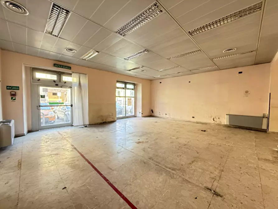 Immagine 8 di Negozio in vendita  in piazza san sebastiano a Barcellona Pozzo Di Gotto