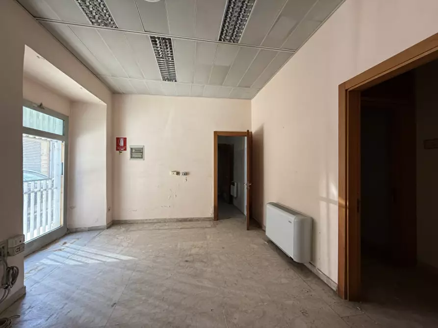 Immagine 11 di Negozio in vendita  in piazza san sebastiano a Barcellona Pozzo Di Gotto