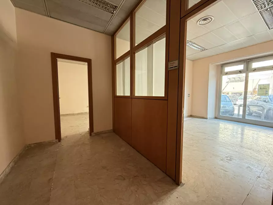 Immagine 12 di Negozio in vendita  in piazza san sebastiano a Barcellona Pozzo Di Gotto