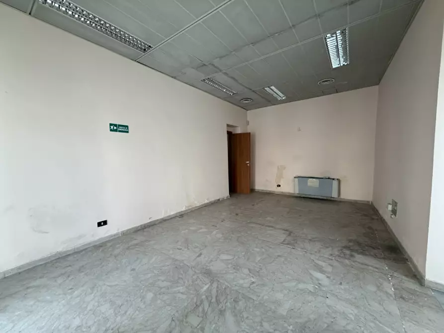 Immagine 15 di Negozio in vendita  in piazza san sebastiano a Barcellona Pozzo Di Gotto