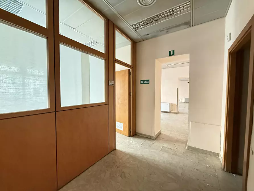 Immagine 16 di Negozio in vendita  in piazza san sebastiano a Barcellona Pozzo Di Gotto