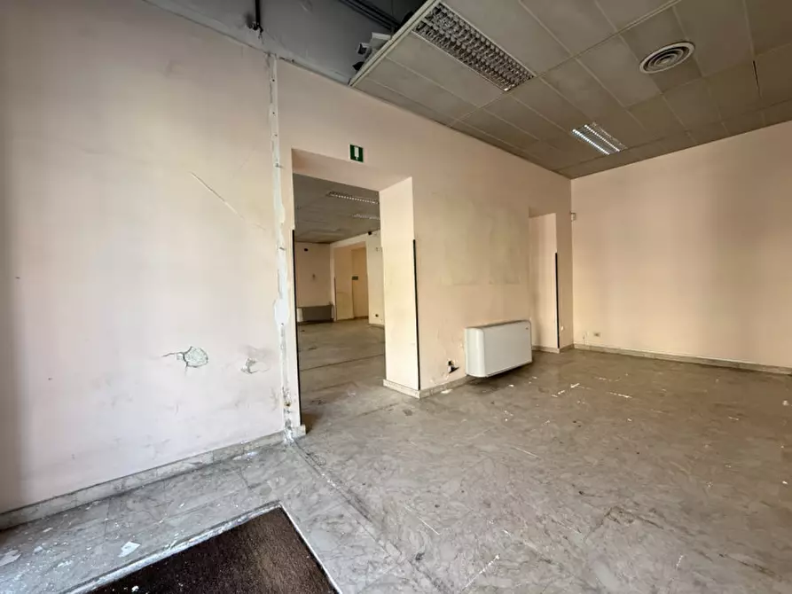 Immagine 19 di Negozio in vendita  in piazza san sebastiano a Barcellona Pozzo Di Gotto