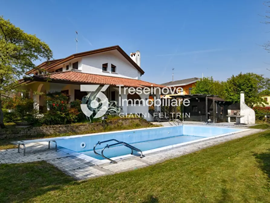 Immagine 1 di Villa in vendita  in Via Trento a Quinto Di Treviso