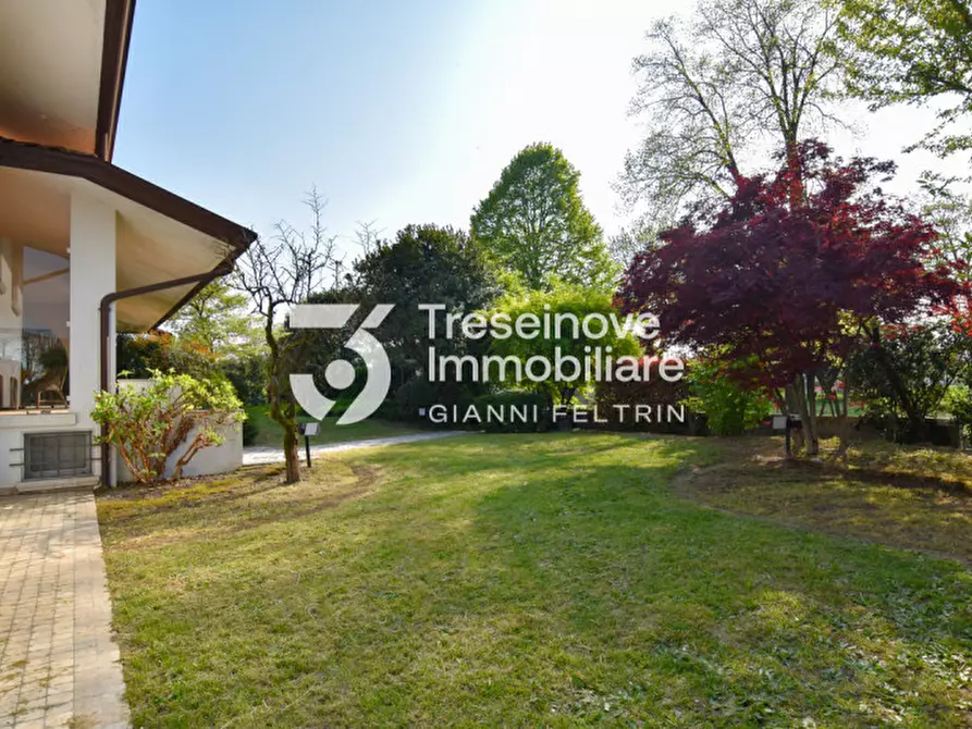 Immagine 3 di Villa in vendita  in Via Trento a Quinto Di Treviso