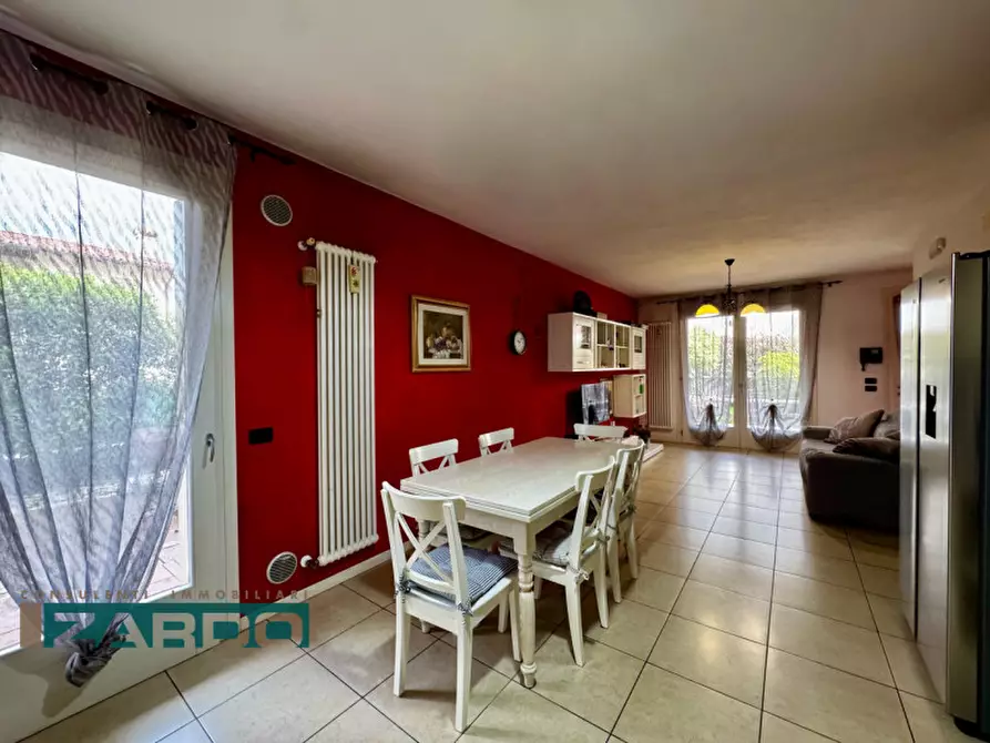 Immagine 3 di Casa quadrifamiliare in vendita  a Loria