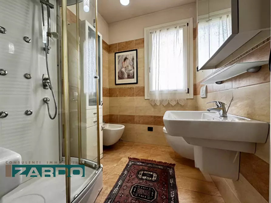 Immagine 11 di Casa quadrifamiliare in vendita  a Loria